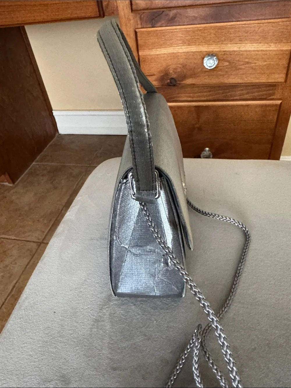 N/A sleek silver